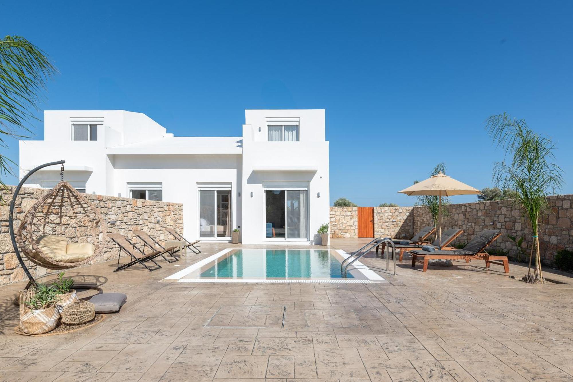 Amora Pool Villa *